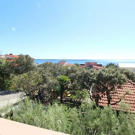 Mare-200 M From The Beach Apartament Mandre
