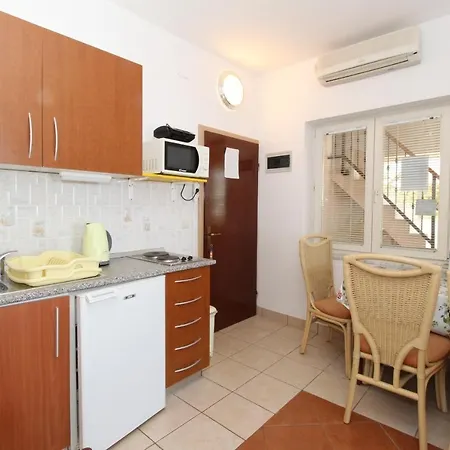 Mare-200 M From The Beach Apartament *