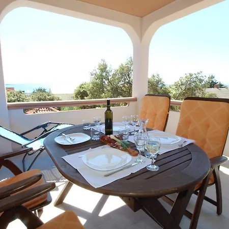 Apartament Mare-200 M From The Beach *